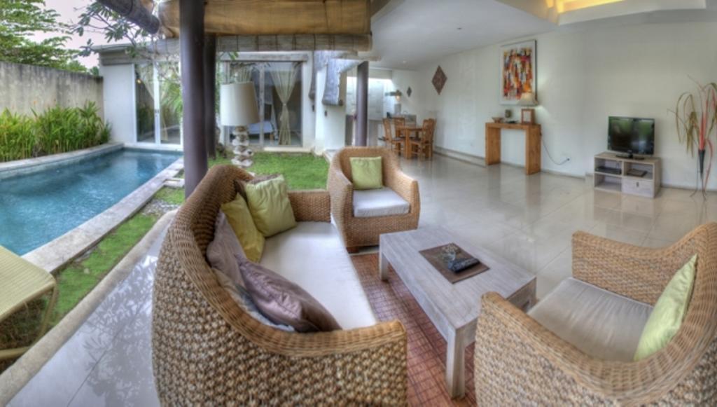 Villa Lestari سمينياك الغرفة الصورة
